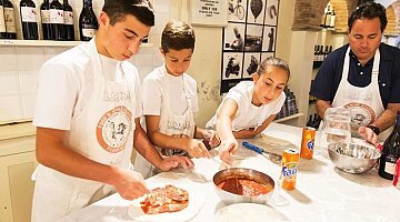 Cours de cuisine sur la fabrication de pizzas et de gelatos ❒ Italy Tickets