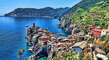 Descoperire privată Cinque Terre cu prânz cu fructe de mare ❒ Italy Tickets