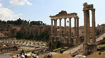 Pomiń linię Koloseum: Wycieczka z przewodnikiem dla małych grup z podłogą areny i Forum Romanum ❒ Italy Tickets