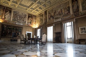 O Palácio Lateranense ❒ Italy Tickets