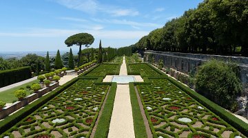 Castel Gandolfo tour :: Pauselijk Paleis van Castel Gandolfo