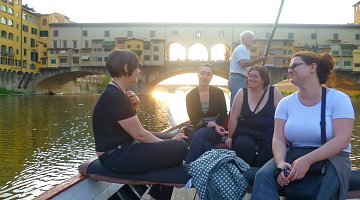 Kleine Gruppe Bootstour auf dem Arno in Florenz ❒ Italy Tickets