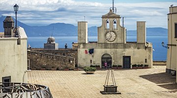 Naples : : Castel Sant'Elmo