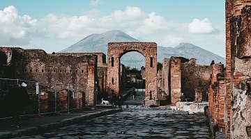 From Rome: Pompei And Naples, Private Luxury Day Trip With Gourmet Lunch ❒ Italy Tickets