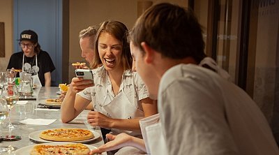 Tour privado de arte para gourmets e aula de culinária para fazer pizza ❒ Italy Tickets