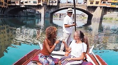 Tur privat cu barca pe râul Arno ❒ Italy Tickets