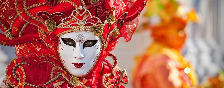 Toata lumea mascata la Carnavalul din Venetia ❒ Italy Tickets