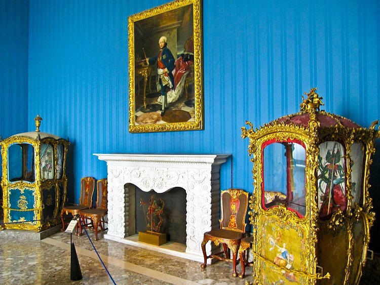 napoli_-_museo_di_capodimonte_appartamento_reale3_0